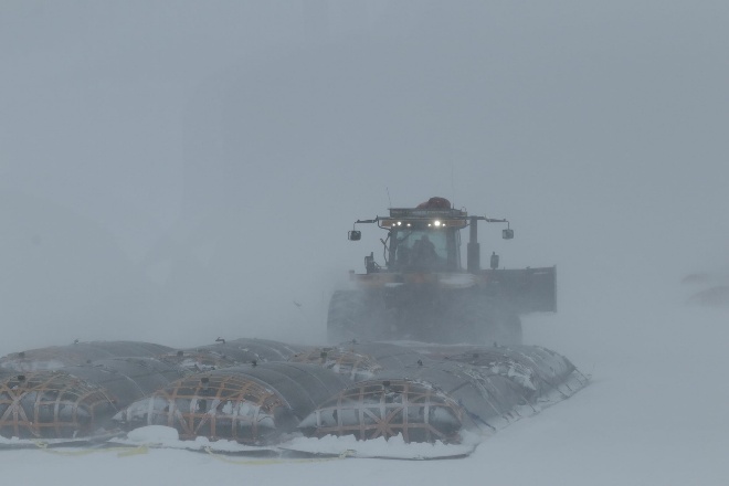 Equipment operations in Antarctica